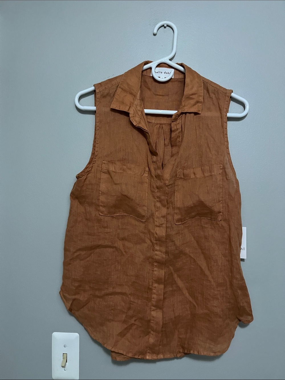 Bella Dahl 100% Linen Sleeveless Button Down Top